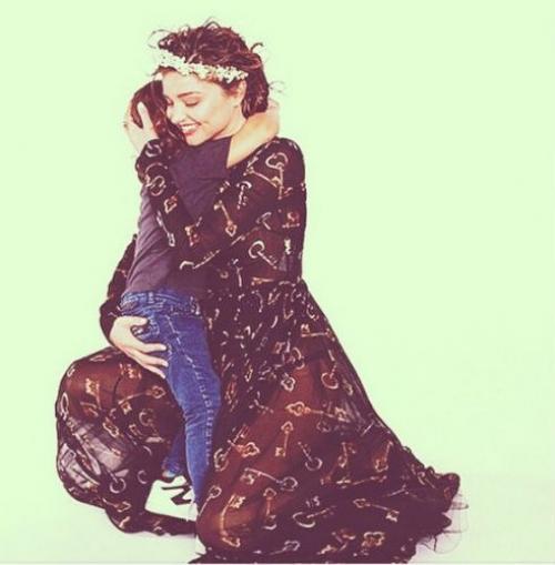 Звездный тренд - кормление в гримерке. 04 Звездный тренд - кормление в гримерке. 04