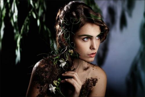 Вторая фотосессия, которая ожидает наших финалисток, называется Времена Года. 02