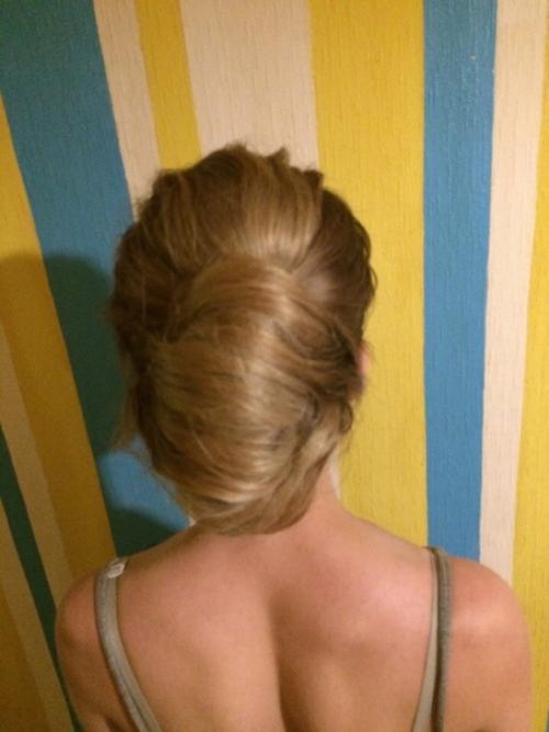 Я мастером по макияжу и причёскам являюсь! 04