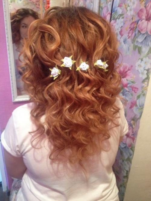 Дорогие девушки?  Давайте знакомиться, я профессиональный визажист и мастер по прическам. 01