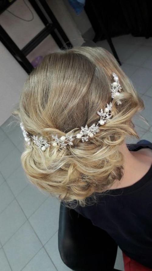 Дорогие девушки.  С пн по четверг нам требуются модели, на макияж и прическу. 03