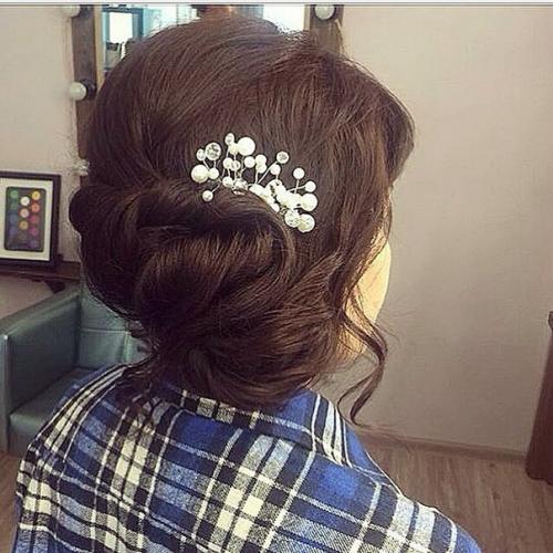 Дорогие выпускницы!  Запись на прическу идет? 09