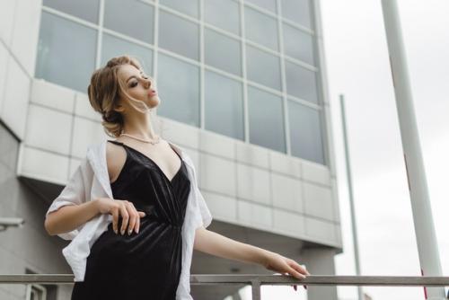 Почти год прошел с момента этой съёмки, а мягкие коричневые Смоки до сих пор актуальны. 01