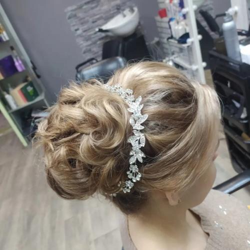 Милые дамы, у нас проходит подготовка к выпускным от а до я. а также свадебный и торжественный образ. 06