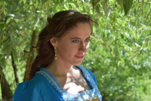 Знатная получилась фотосессия и царская мы с моей сногсшибательной моделью Екатериной создали роскошный образ придворной дамы. 08