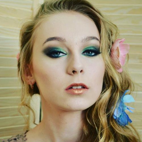 Дорогие выпускницы и все, кому нужен полный образ, либо макияж на торжественное событие! 02