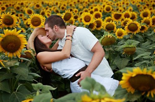 Внимание?  Фотопроэект?  Мы предлагаем к вашему вниманию выездную фотосессию! 01