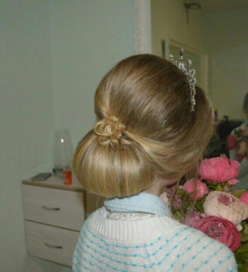 Требуется модель 11 июля в 18: 00 на причёску и макияж для отработки новой техники? 09