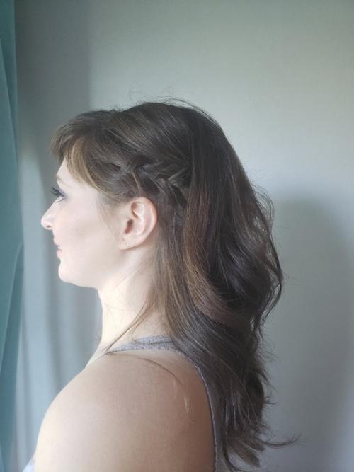 Вот такой краивой девушке я делала прическу и макияж подруге на свадьбу. 03