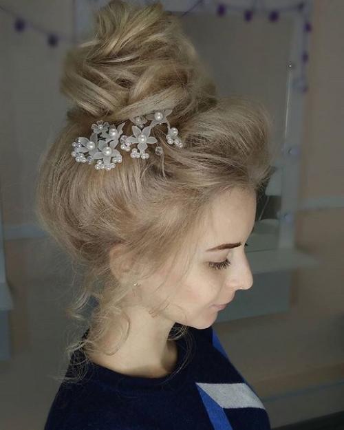 Дорогие девушки, стилист по причёскам и визажист ищут моделей на профессиональный макияж и причёску любой сложности. 02