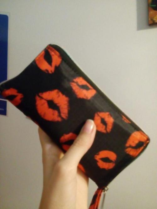 Продам разное:  Чебурашка мягкий, при нажатии на живот играет музыка - 1200 тг. 02