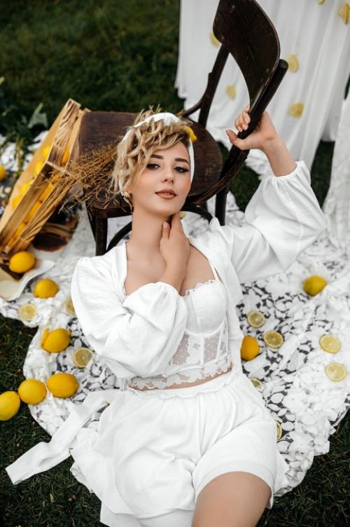 К каждой фотосессии идет индивидуальная подготовка. 08