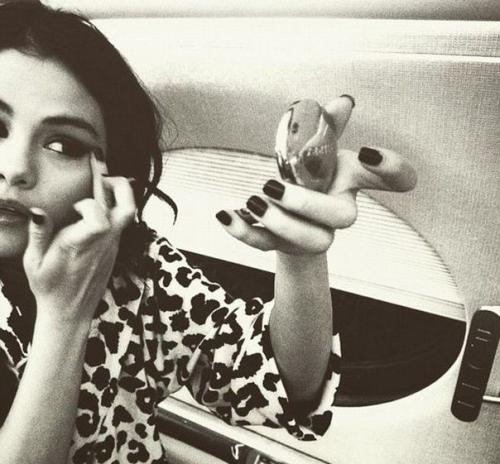 Селена Гомес (Selena Gomez) - юная звезда мексикано - Итало - английского происхождения, стремительно покорившая. 01