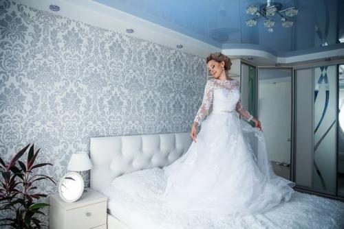 Ну вот и еще одна девушка утром невестой проснулась. 06