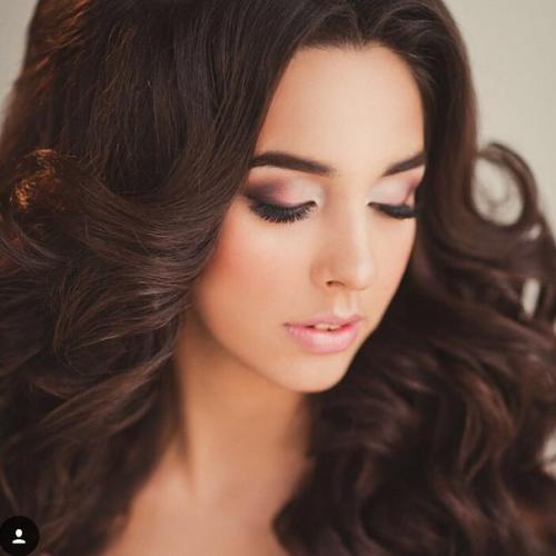 Милые девушки?  Предлагаю услуги визажиста и специалиста по оформлению прически образ и желание обговаривается! 01