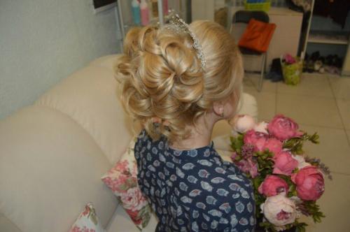 Требуется модель 11 июля в 18: 00 на причёску и макияж для отработки новой техники? 04