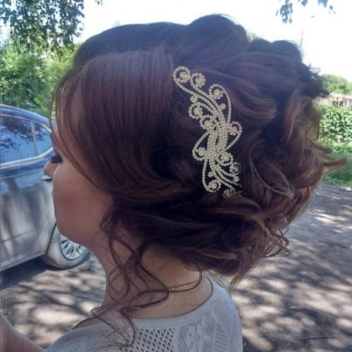 Милые девушки!  Меня зовут Мария, я стилист по прическам и визажист, самое главное для меня - это сияющие глаза моих клиенток? 06