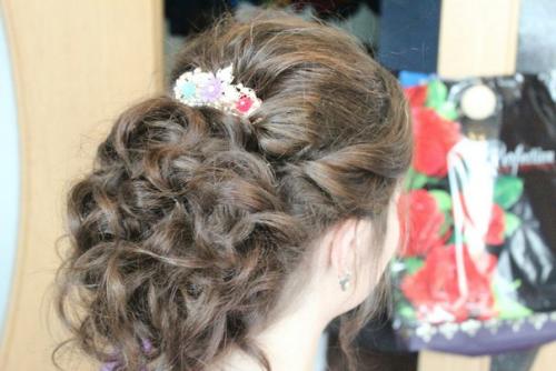 Нужны модели на образ макияж плюс локоны 1000 р, макияж плюс причёска 1200 р. профессиональная косметика. 05