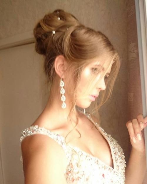 Нужны модели на образ макияж плюс локоны 1000 р, макияж плюс причёска 1200 р. профессиональная косметика. 07