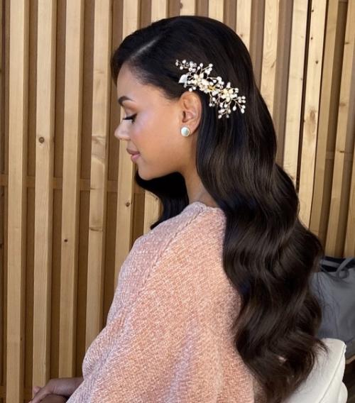 Голливудская волна.  Пожалуи самая популярная укладка из всех локонов. 04