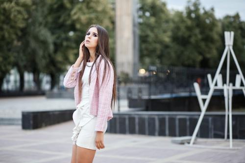 Съемка в городе, да ещё и вечером, когда солнце практически скрылось за горизонтом - это настоящее приключение. 09