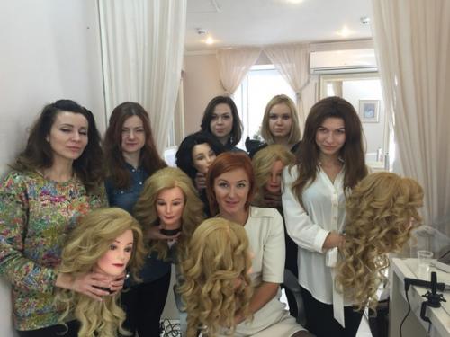 В нашей школе проходят обучение люди совершенно разных профессий: бухгалтера, юристы, менеджеры, учителя и медики. 03