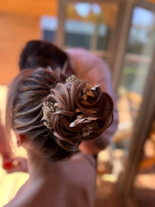 Собирала принцесску на свадьбу свадьбатверь причёску начала чесать в 6 утра в загородном доме, в усадьбе, в д. домотканово. 02