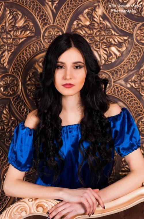 Дорогие красавицы, ищу моделей для выполнения новых идей макияжа ( показано на фотографиях), а также причесок. 04