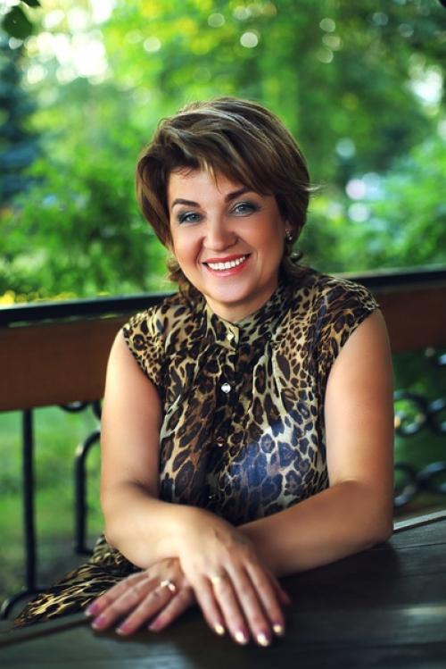 Новая героиня в проекте Преображение обоятельная Евгения, а что если за 50, жизнь только начинает играть новыми красками? 04