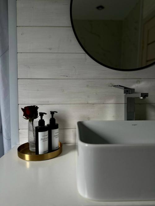 В эти выходные встречали у себя друзей - приезжала моя лучшая подруга с семьёй. 02