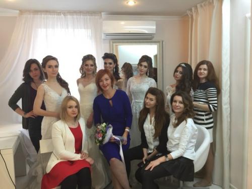 В нашей школе проходят обучение люди совершенно разных профессий: бухгалтера, юристы, менеджеры, учителя и медики. 07