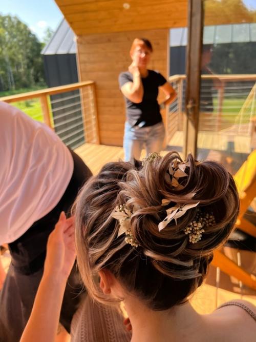 Собирала принцесску на свадьбу свадьбатверь причёску начала чесать в 6 утра в загородном доме, в усадьбе, в д. домотканово. 06