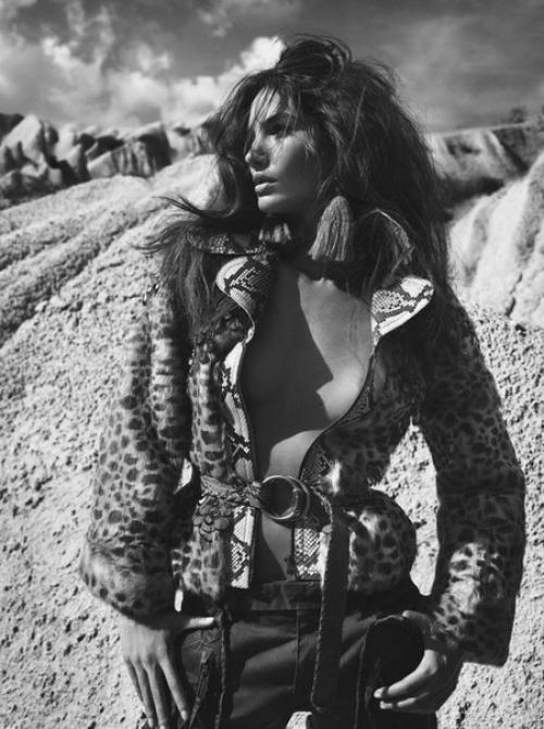 Born To Be Wild: Наташа поли и лили Олдридж в фотосессии мерта аласа и Маркуса пиготта для Vogue Paris September 2015. 04