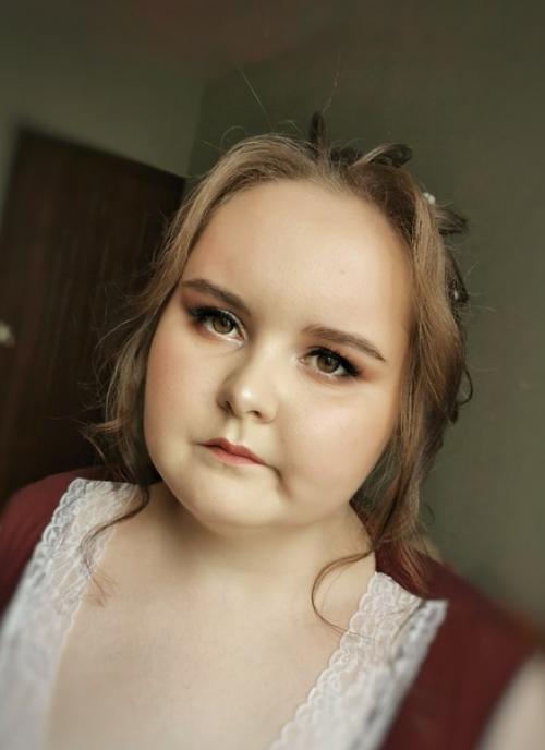 Образ невесты. В голове каждой невесты появляется свой неповторимый образ, включающий не только наряд, но и прическу с макияжем. 03