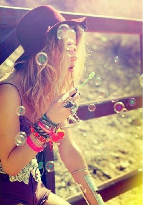 Приглашаются милые дамы для участия в яркой летней постановочной фотосессии Счастье в Мелочах, цена участия 200 р с человека. 01