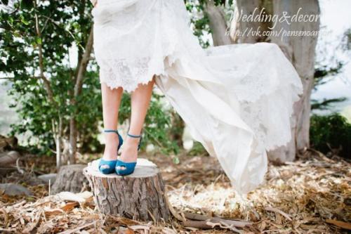 Все смотрят на фотографии красивых зарубежных свадеб. 03