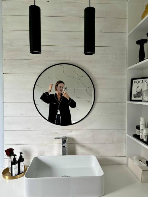 В эти выходные встречали у себя друзей - приезжала моя лучшая подруга с семьёй. 01