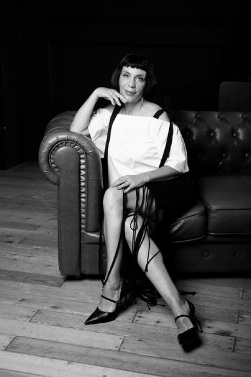 Камера и свет сверкает. 02