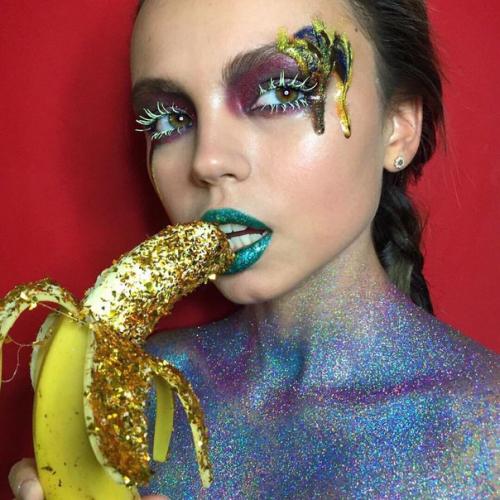 Вот и настал момент узнать какое же задание выполняли наши участницы, что бы попасть в финал! 02