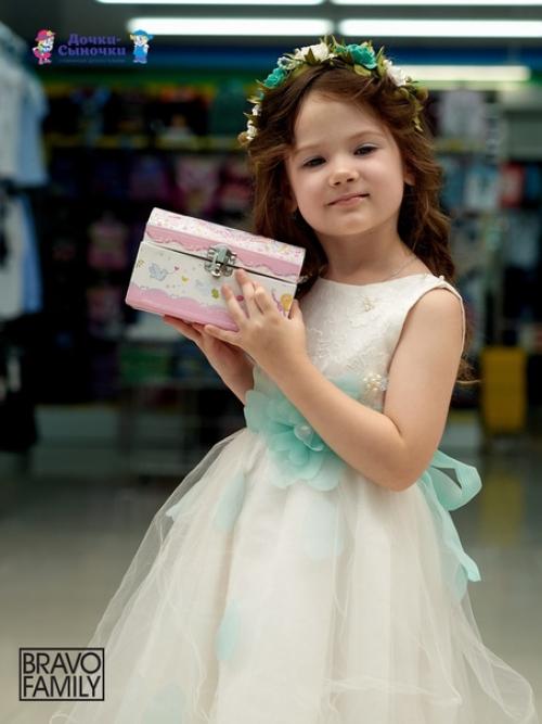 Ли мастер по прическам и визажист для вашей фотосессии нужен? 03