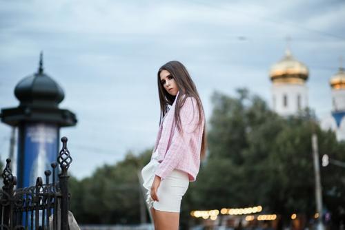 Съемка в городе, да ещё и вечером, когда солнце практически скрылось за горизонтом - это настоящее приключение. 08