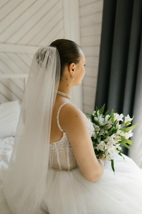 Кто же поехал в лес делать мне прическу и макияж? 01