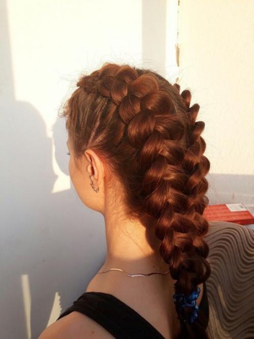 Девочки, внимание?  В студии работает стилист: 06