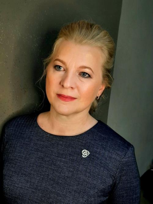 Дождя серебряные струи, играют в имени твоем. 01