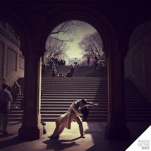 Мы ищем фотографа на 27 сентября (в первой половине дня) для реализации Love Story! 05