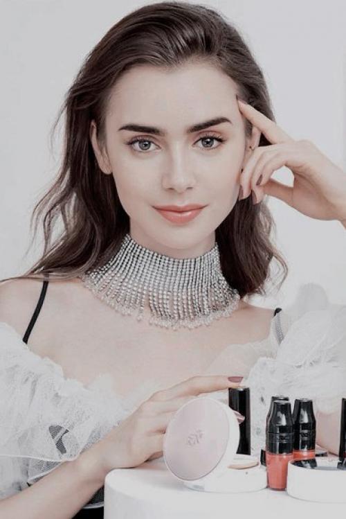 Добрый день?  Вас приветствуют администраторы сообщества Celebrity Style. 01