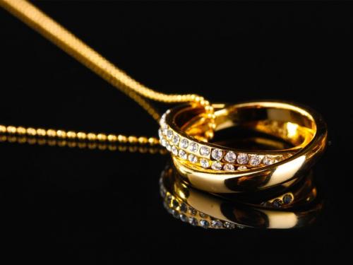 Чтобы украшения как можно дольше радовали вас, необходимо знать и соблюдать несколько простых правил: 01