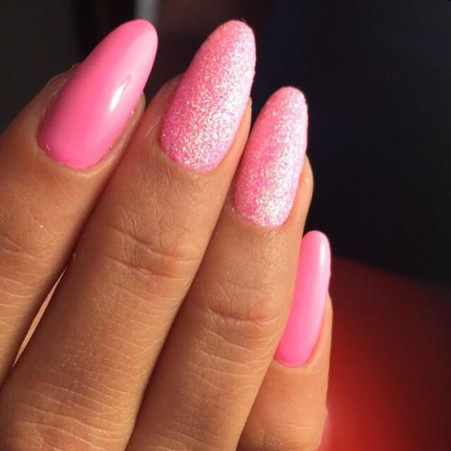 Теперь я в уютной студии принимаю. 03