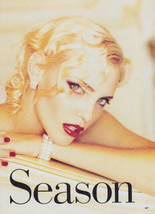 A Sophisticated Season. 01