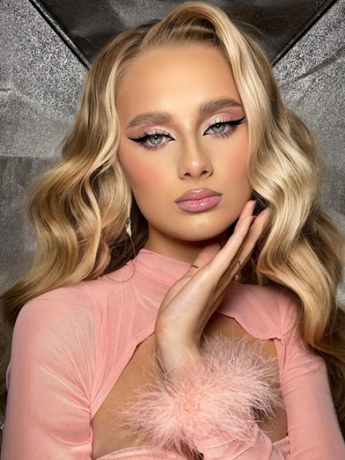 2 января я, как модель, участвовала в фотосессии. 01